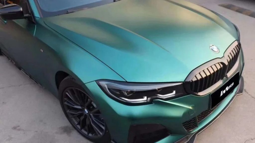 Experience The Richness Of An Emerald Green Car Wrap